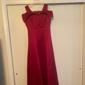 Elegant floor length red dress vampiric gown